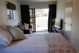 Raglan Apartment | Long Street Studio - Raglan