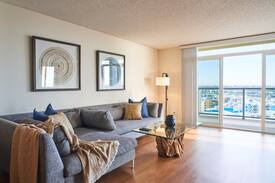 Marina del Rey Apartment | Beachwood Penthouse Style Stunning Marina Views