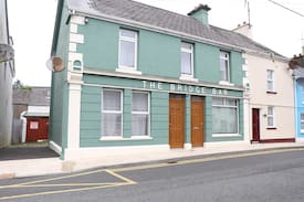 Ardara House | The Bridge Bar