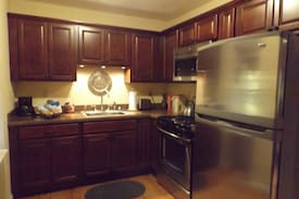 Grove City House | Private Guest House at Whispering Oaks