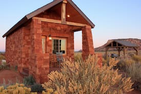Fredonia Cabin | Little Rock Cabin at the Cane Beds Corral