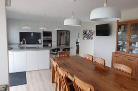 Mangere Bridge House | Mangere Bridge On The Water - With Breakfast