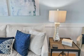 Beach District Apartment | Hannah's Hideout #22