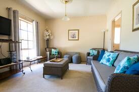 Daylesford Cabin | Aveley Cottage | Walk to town | Air Con |