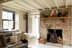 Knockaderry Cross Roads House | Cloch Cottage With Wifi