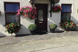 Spittal Cabin | Lovely courtyard cottage , Spittal ,Pembrokeshire.
