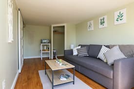 Magnolia House | Lower Suite in Beautiful Magnolia Neighborhood!