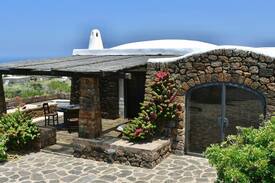 Pantelleria House | Dammuso Aziz ,Casa Padronale