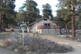 Estes Park Cabin | Tanager Cottage-2 Bedroom cabin, walk into RMNP