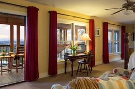 Waynesboro Bed & Breakfast | Wildflower Room - Iris Inn & Cabins