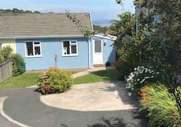 Mumbles House | Beachcombers Chalet (No extra costs) Dogs Welcome