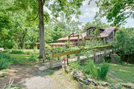 Springfield House | Stunning Treehouse Mansion
