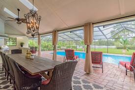 Lake Brant House | Majestic Brant Manor: 8 Bdrm Lake House w/Htd Pool