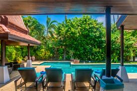 Hua Thanon Villa | Beachfront Resort Villa Baan Chang