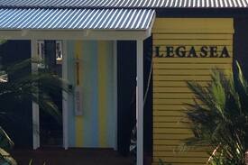 Depot Beach Cabin | Legasea Cabin - Depot Beach