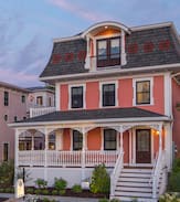 Old Saybrook Center House | Tall Tales Guesthouse at Saybrook Point