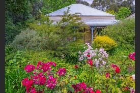 Nannup House | Tangle Tree Cottage ..Your Cosy Winter Getaway..