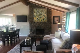 Rogers House | Spectacular LAKE VIEW house Rocky Branch Marina!!
