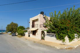 Istron Apartment | Villa Domna Ground Floor Apartment with Yard