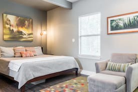 Little Forest Hills House | Modern guest house near White Rock Lake