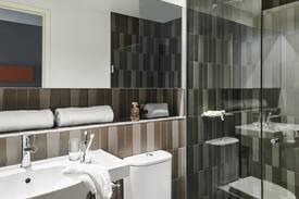 Dandenong Apartment | Punthill Dandenong - One Bedroom Apartment