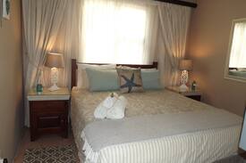 Umkomaas Bed & Breakfast | Umkomaas - Stroke-One-Inn BnB - Room 1
