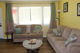 Coos Bay Apartment | Ladybug Retreat - close to downtown Coos Bay