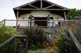 Penrhyndeudraeth House | 'Cwt Haul' Chalet, stunning views from the Hot tub