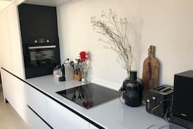 Stationsbuurt Noord Apartment | Cosy apartment with garden