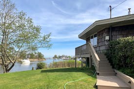 Oakdale House | Waterfront Round House View