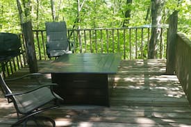 Gainesboro Cabin | Brae Cabin - Nature Surrounded and Tech Connected
