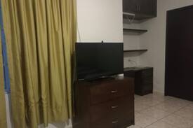 Monterrey Municipality House | Habitación con closet y baño privados en Monterrey