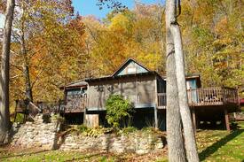Draper Cabin | Bella Casa on the New River - Waterfront Retreat
