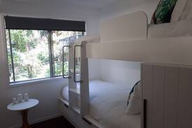 Great Mackerel Beach Cabin | Gumbuya
