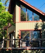 Dyer's Bay Cabin | 3 Sparrows Cottage- A Hikers Paradise