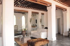 Lamu Villa | The Dhow House on Shela beach, Lamu