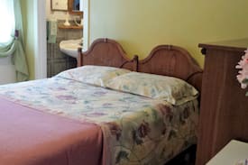 Cochrane House | BETTYS air B and B
