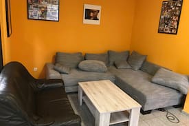 Porz Apartment | Großes Zimmer in Köln-Porz