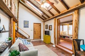 University Heights House | Luna Loft - Cheerful, Airy Casita! Walk to UNM