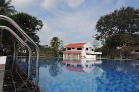 Siginting House | SHORE HOUSE - PINE VILLA