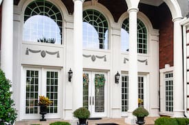 Crescent Hill House | Kentucky Derby House Rental, Luxury Mansion