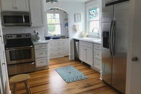 Newport East House | Crab Apple Cottage - Welcome Home!