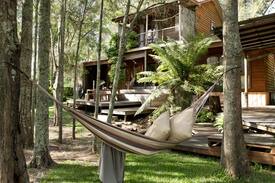 Myola House | NEW LISTING Metta: Funky beach house in Jervis Bay
