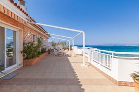 Salou City Centre Apartment | Top roof Terrace apartment Salou Beach