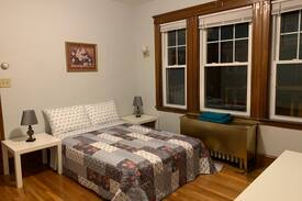 Dorchester House | RD/1 Cozy Victorian room close to Downtown Boston