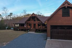 East Ellijay Cabin | Cartecay River Dreams - Fabulous Log Home on River
