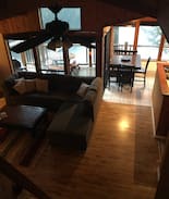 Campbell River Cabin | Spectacular Cliff House