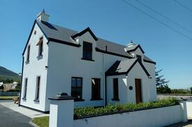 Thornhill House | Ivy Cottage, Westport, Co.Mayo - Stunning Views.