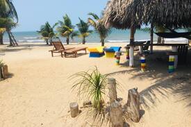Hopkins House | Deep Blue Wave Cabana