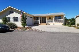 Cottonwood House | Cozy, quaint home